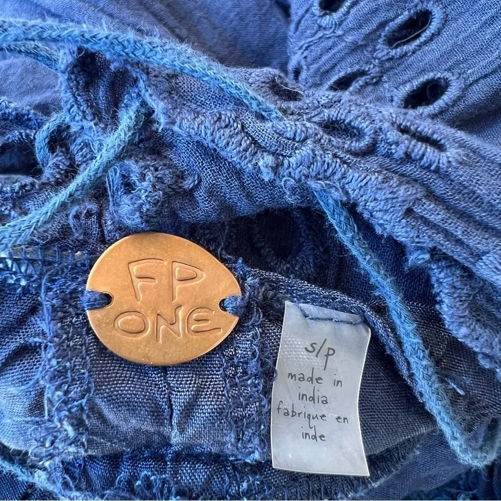 Free People One Lottie Eyelet Lace Navy Mini Dress Women’s Size SP - Picture 8 of 9